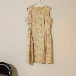 Sleeveless Cream soft pink flowers Dress